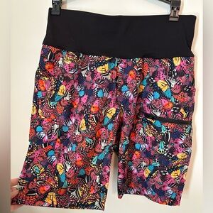 NWOT Shredly Butterfly Print Cycling/Mountain Biking Women's Shorts. Size 2
